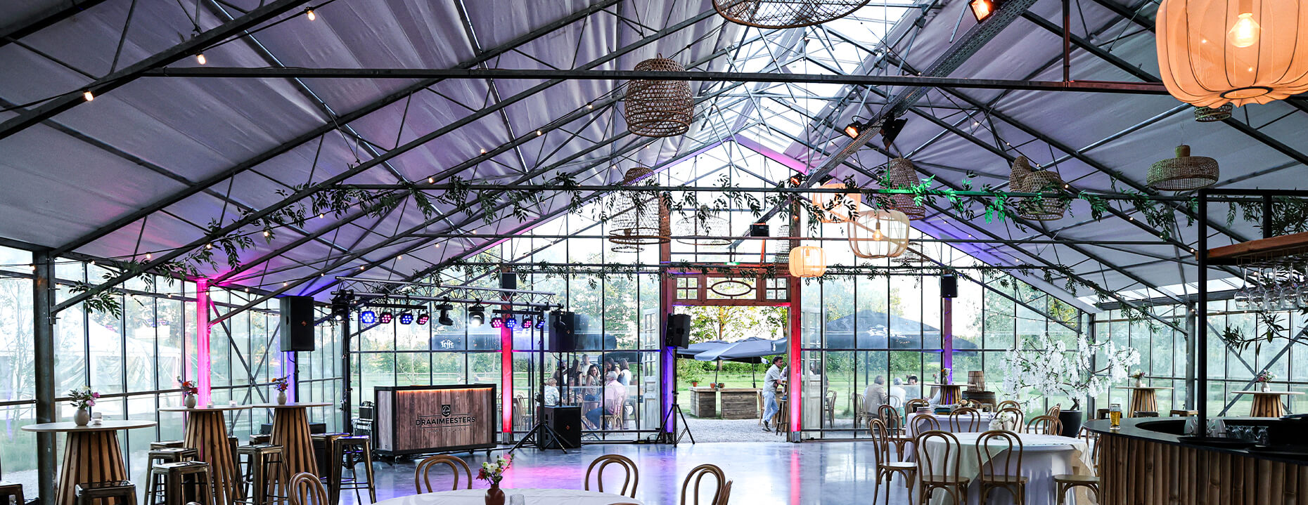 Blooming in de kas Erp